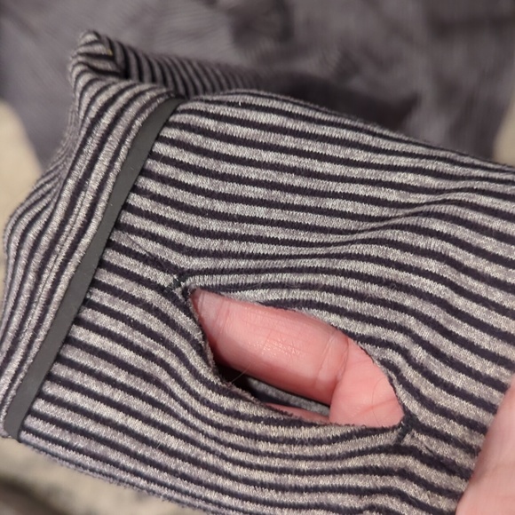 Lululemon Kanto Catch Me 1/2 Zip Stripe Black /grey - Picture 6 of 12